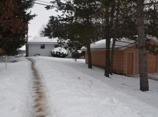 N1466 W Spencer Lake Rd, Waupaca, WI 54981