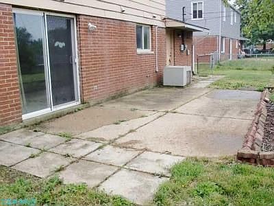 3rd image of 3566 Panama Dr