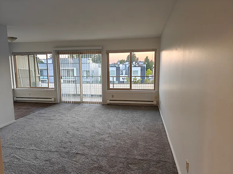 8450 Delridge Way SW #3E — Photo 1