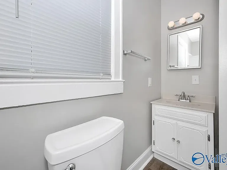 2112 Summer St SW — Photo 12