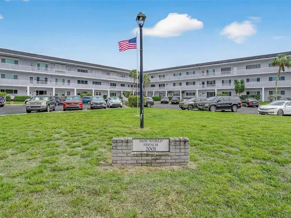 2001 World Parkway Blvd APT 3, Clearwater, FL 33763