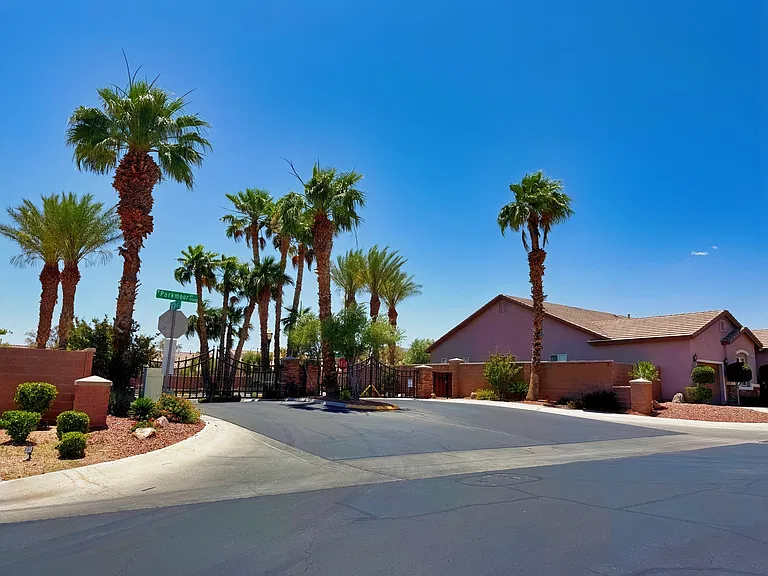 7225 Fern Meadow St — Photo 35