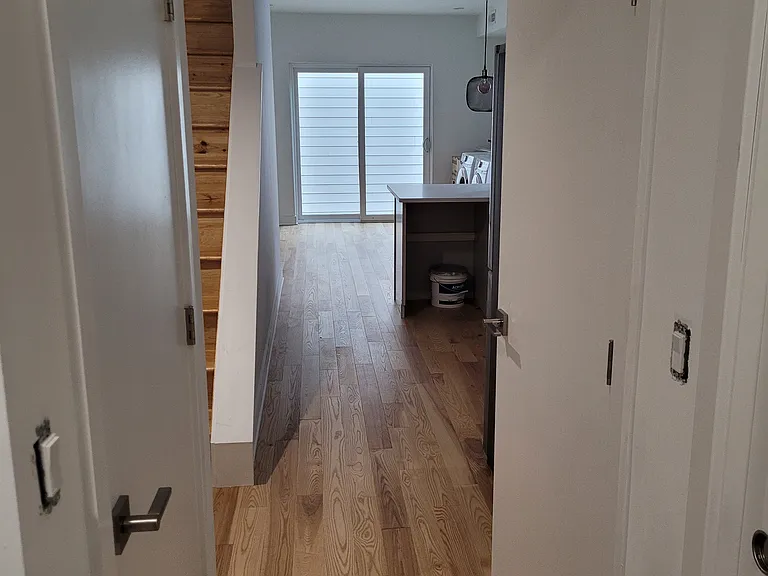 223 E Girard Ave #1R — Photo 27