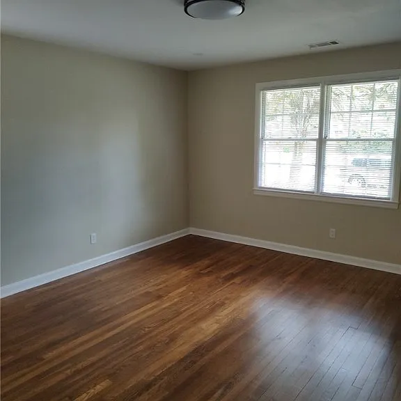 132 Andover Dr — Photo 6