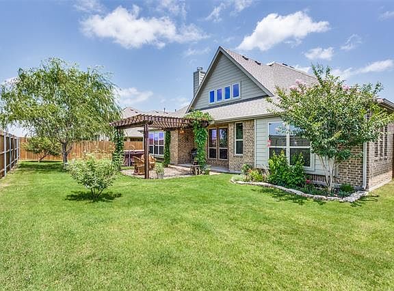 2nd image of 1007 Walford Dr