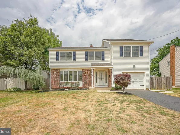315 Monroe Ave, Beverly, NJ 08010