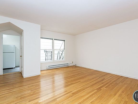 2nd image of 1665 Chestnut St APT 105