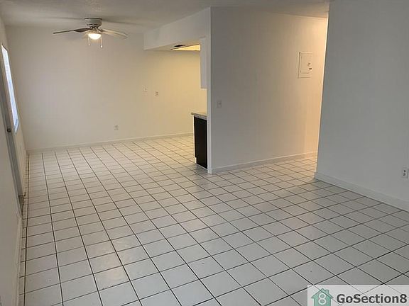 3rd image of 716 NE 1st St APT 2