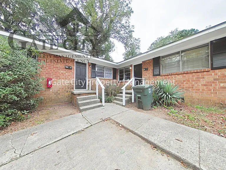 2021 Maywood St #E — Photo 1
