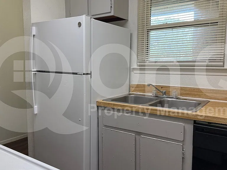 410 Bryan St #10 — Photo 8