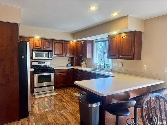 2nd image of 5322 Glencrie Dr