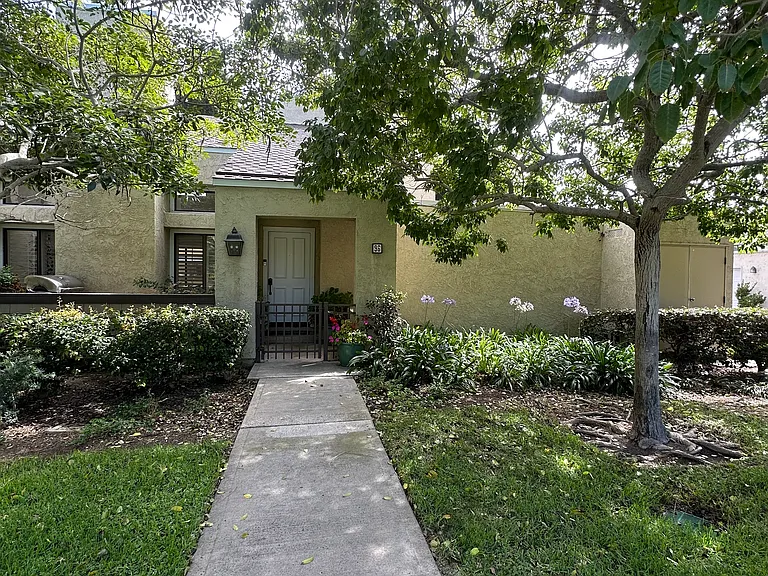 96 Smokestone — Photo 1