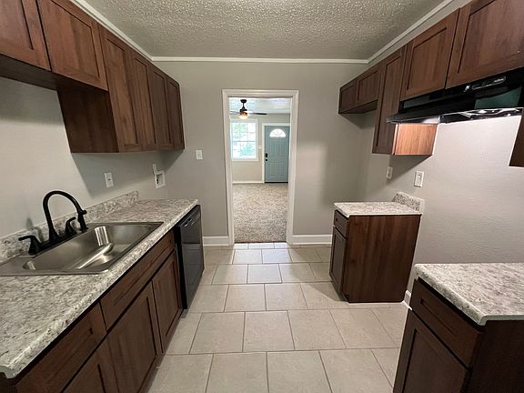 3rd image of 3042 Waynoka Ave