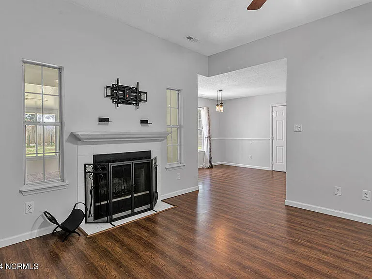 103 Carriage Hills Ct — Photo 5