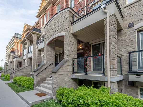 200 Veterans Dr #45, Brampton, ON L7A 4S6