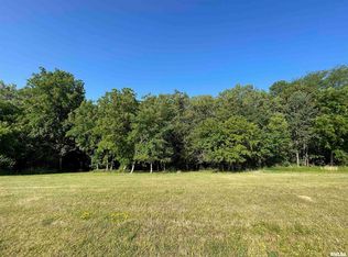 4655 164th St, Clinton, IA 52732