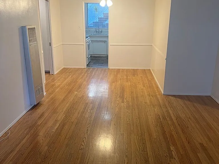 8366 Sargent Ave — Photo 5