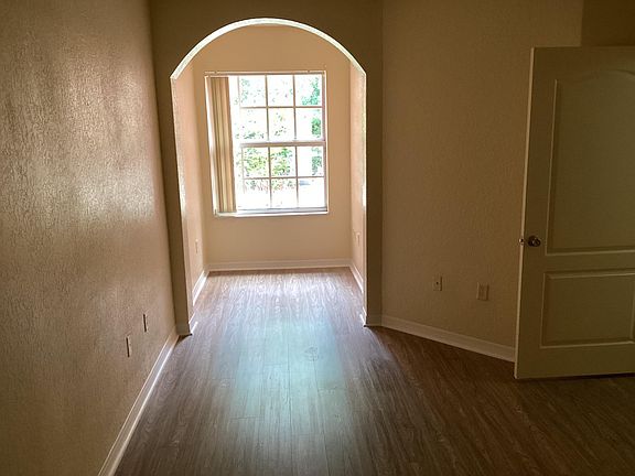 3rd image of 150 SW Peacock Blvd Building 102-26