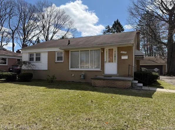 30143 Grandon St, Livonia, MI 48150