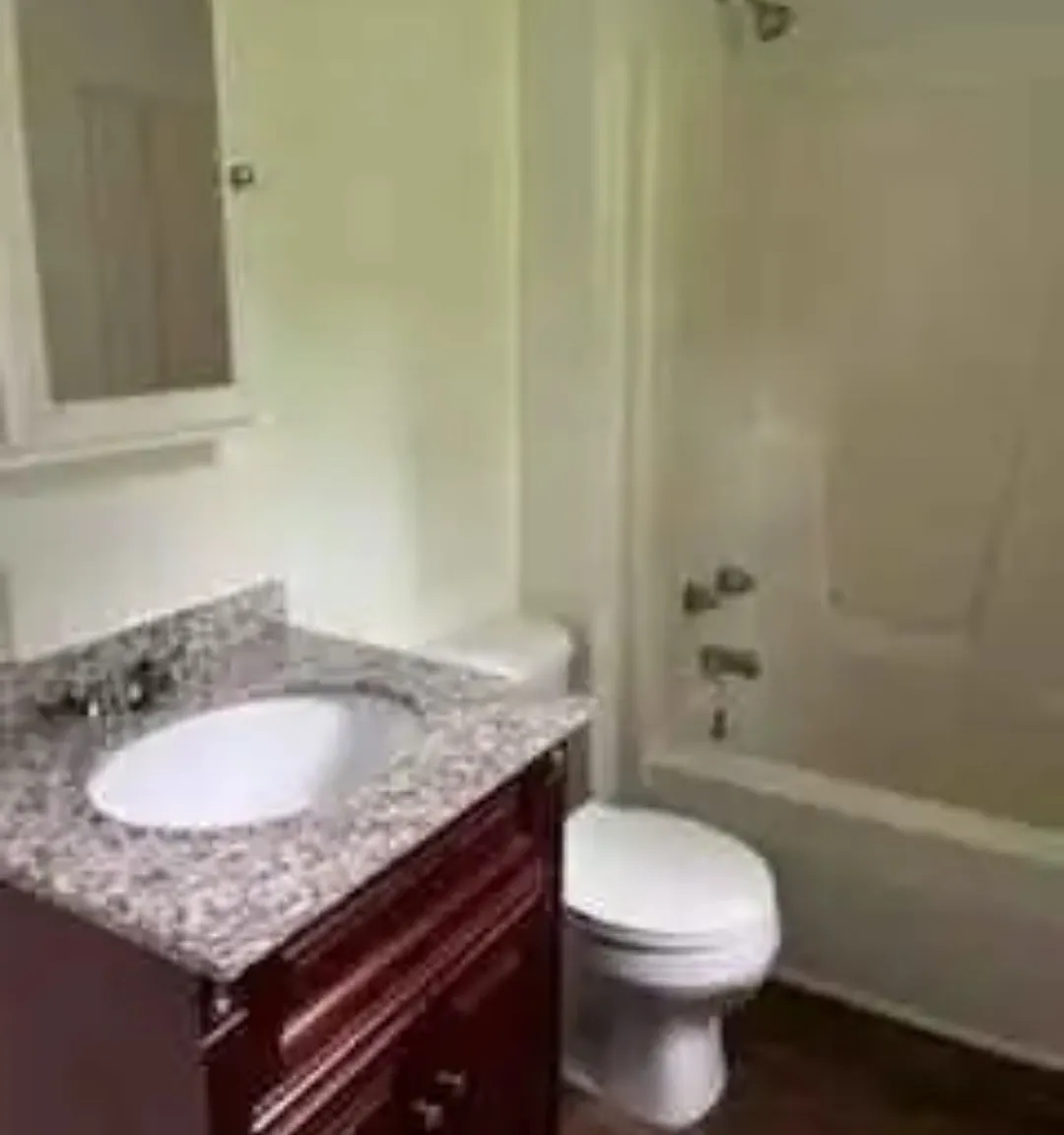 3 bed, $875 — Photo 2