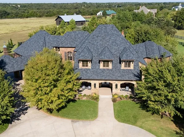 10701 Sorentino Dr, Arcadia, OK 73007