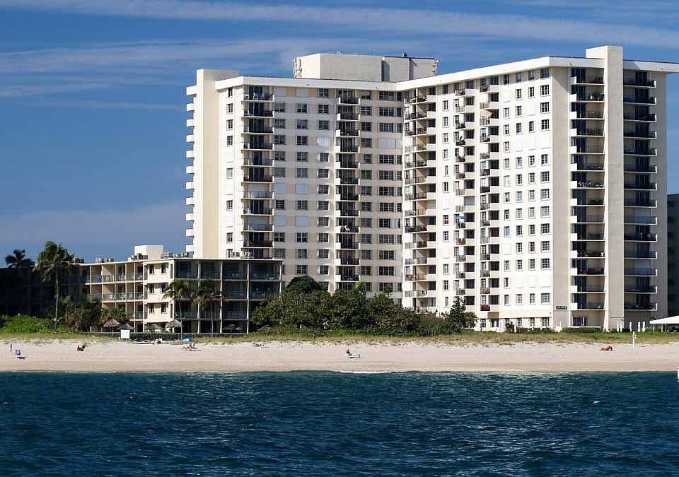 Rear of Ocean Place condo on the beach