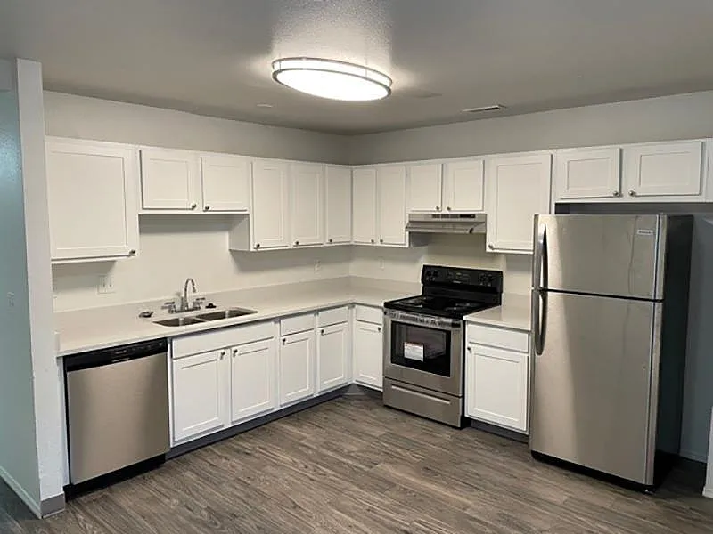 Mulberry Park Apartments — Photo 2