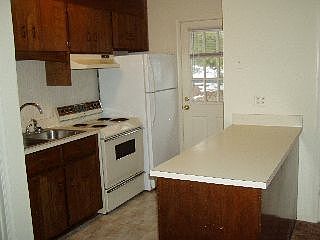 3rd image of 157 Oak Hill Dr APT A
