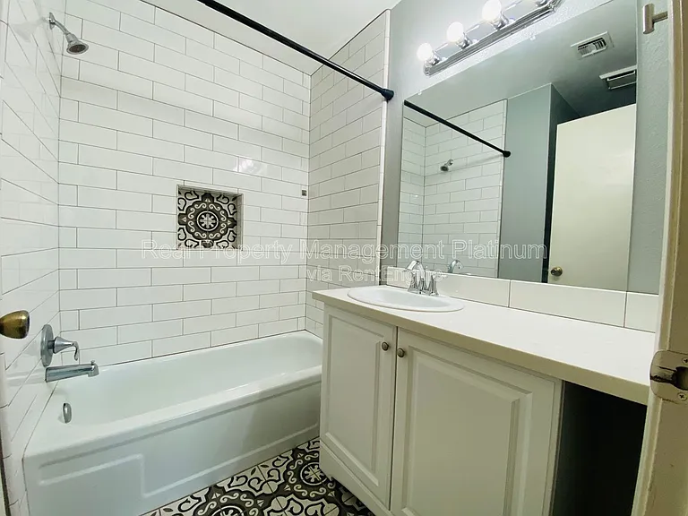 4619 E Indianapolis Ave — Photo 14