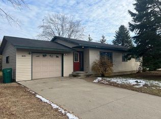 601 S Hubbard Ave, Litchfield, MN 55355