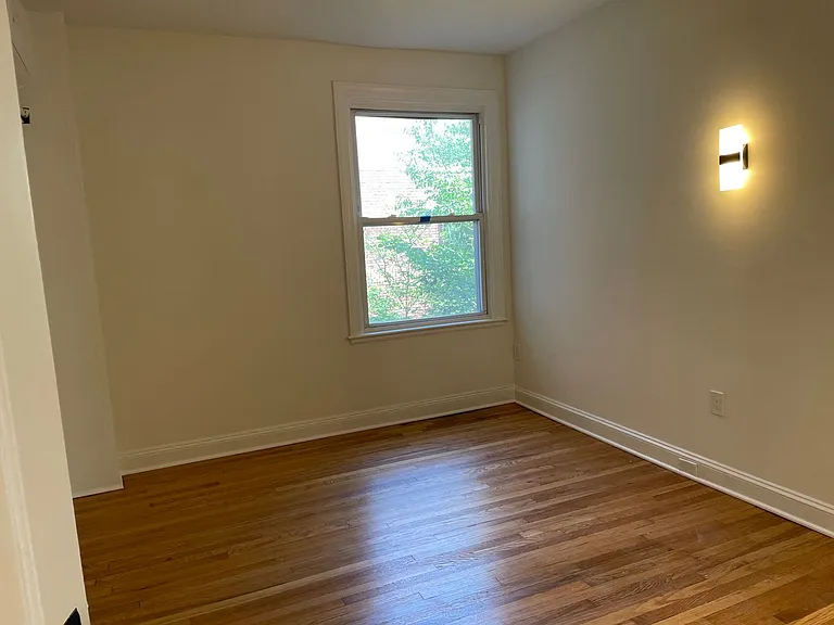 Guilford Apartments — Photo 42