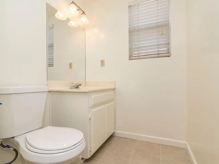 545 South St #4 — Photo 7