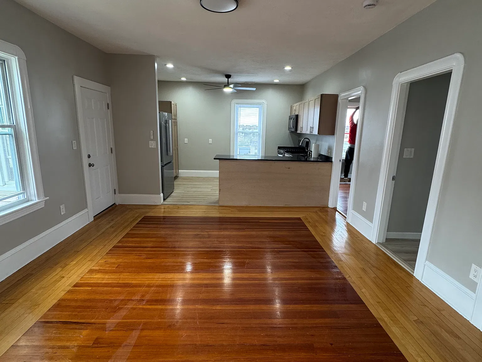 3 bed, 1200 sqft, $2,000 — Photo 4