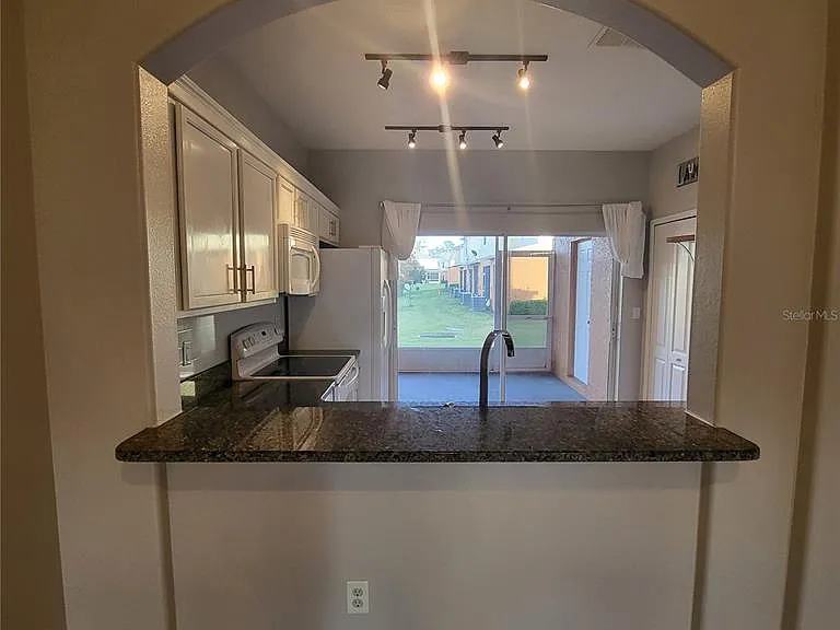 4060 Winding Vine Dr — Photo 194