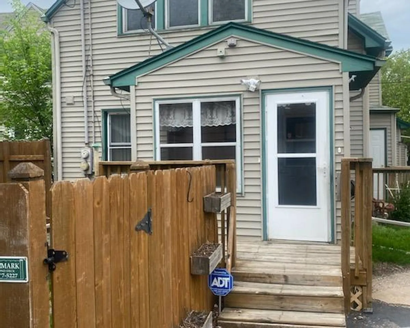 1600 Concordia Ave — Photo 1