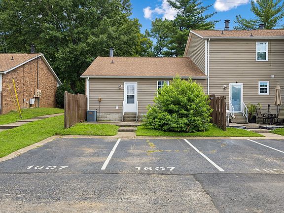 4th image of 430 Walton Ferry Rd APT 1607