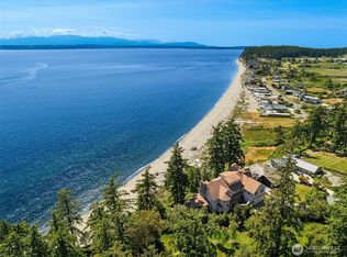 5608 Tara Dr, Freeland, WA 98249