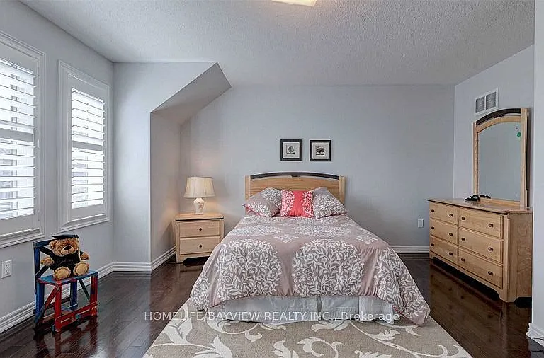 87 Betony Dr — Photo 16