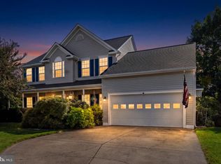 215 Fox Chase St, Warrenton, VA 20186