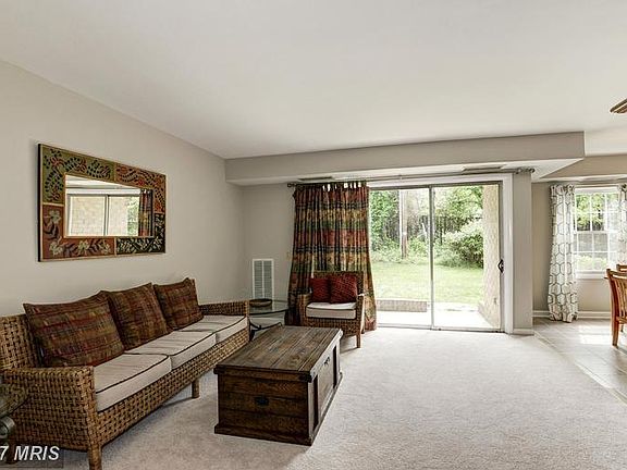 4th image of 3991 Lyndhurst Dr APT 101