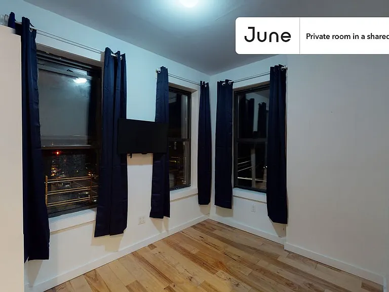 791 Onderdonk Ave #C — Photo 2