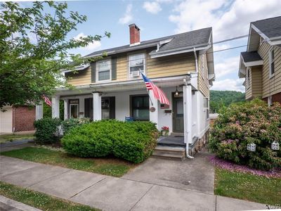 1216 Stanley Ave, Fountain Hill, PA, 18015
