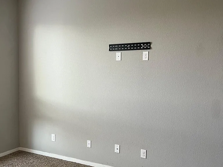 8119 Redbrush — Photo 30
