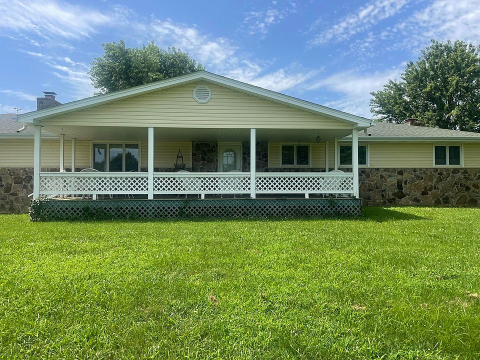 1st image of 15017 Farm Road 2010