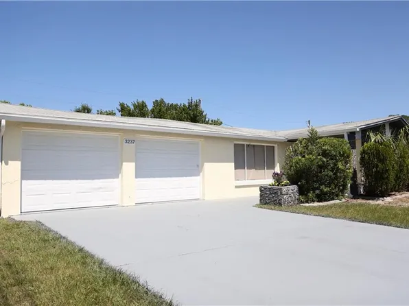 3237 Sanford Dr, Holiday, FL 34691