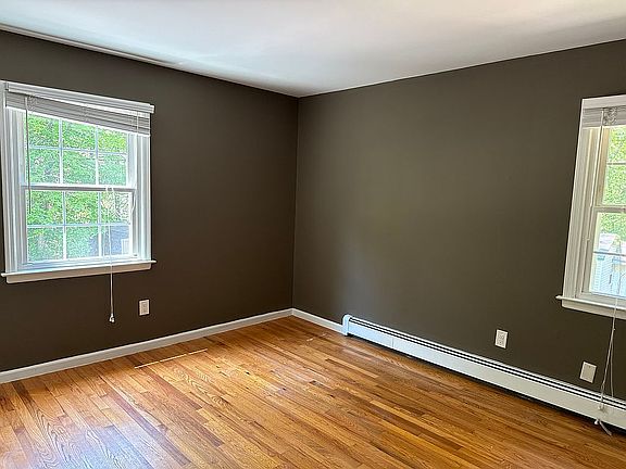 5th image of 299 North Rd