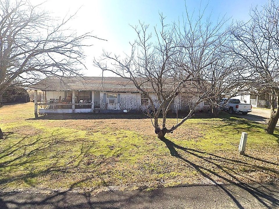 1st image of 260 Worth Ct