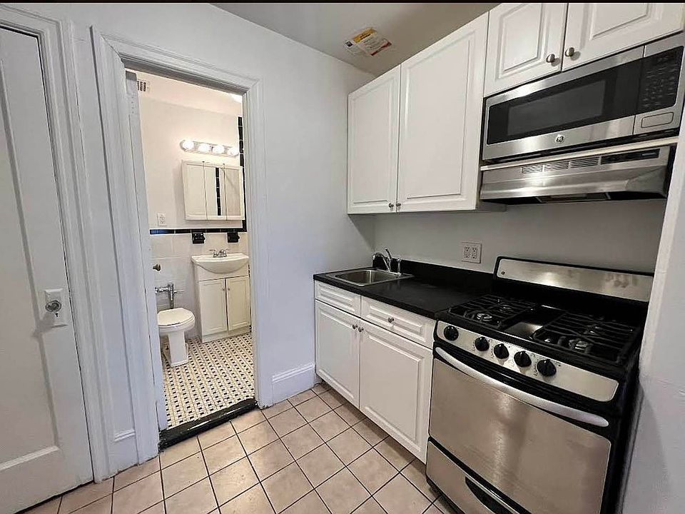2nd image of 36 W 90th St #2S