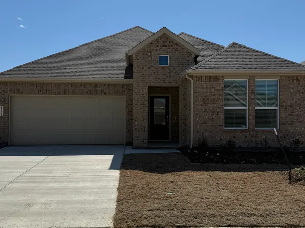 1304 Rockwell Dr, Little Elm, TX 75068