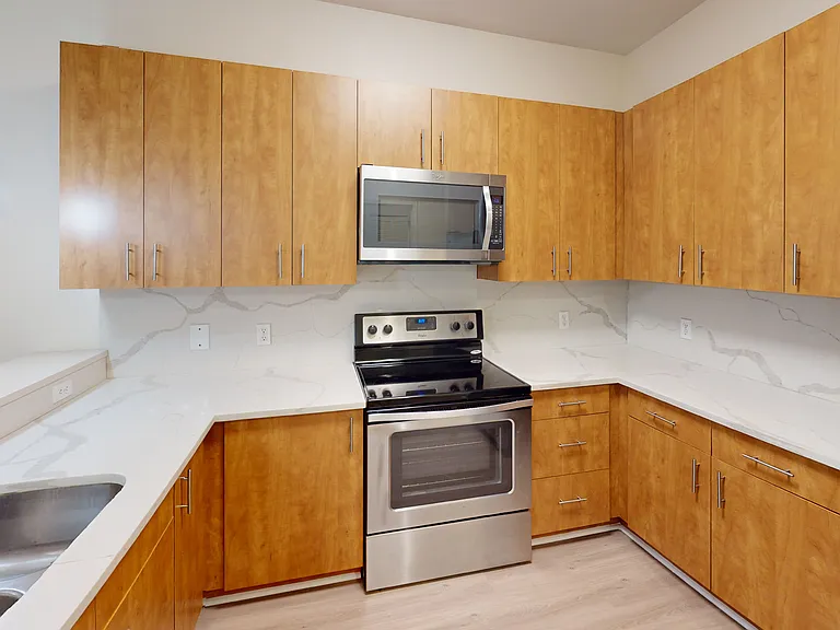 The Vintage Lofts at West End — Photo 101